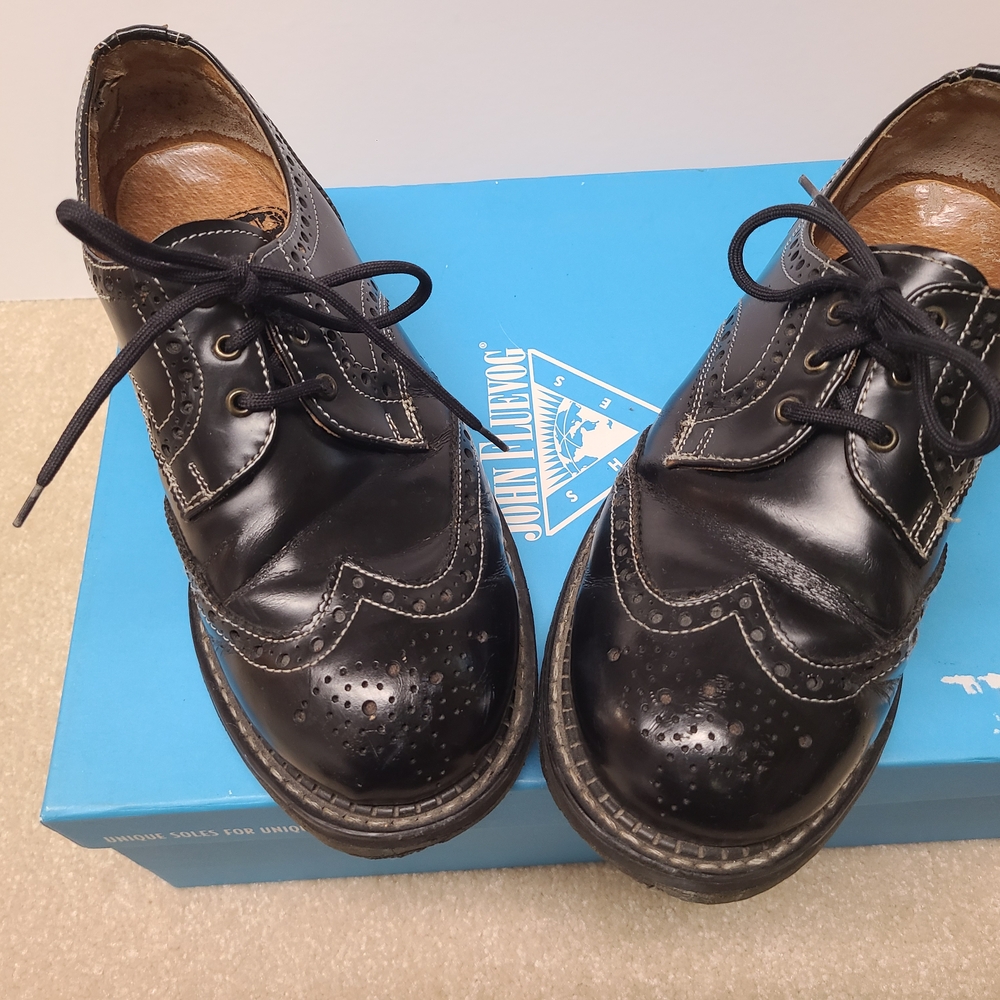 John Fluevog Black Oxford Shoes with Brogue Detailing ANGELS